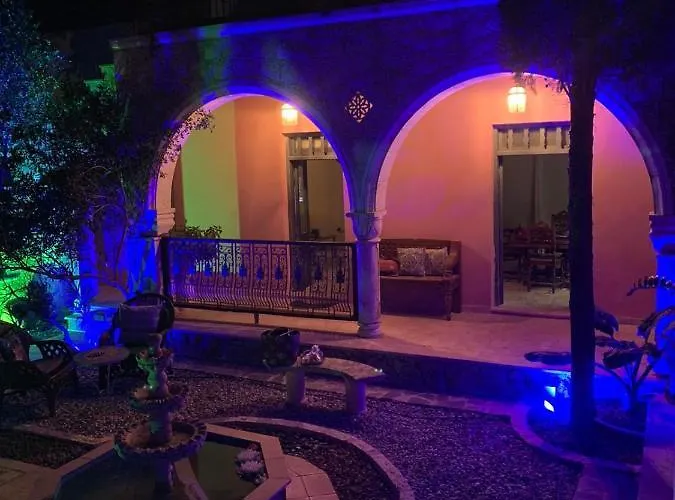 Cosmema House 1 Hot Tub And Swimming Pool 別荘